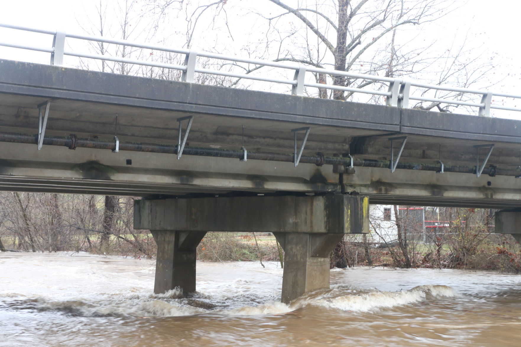 Water high under bridge